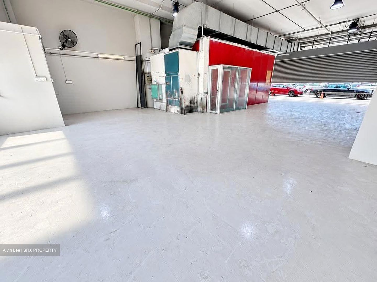 Carros Centre (D25), Factory #632985131